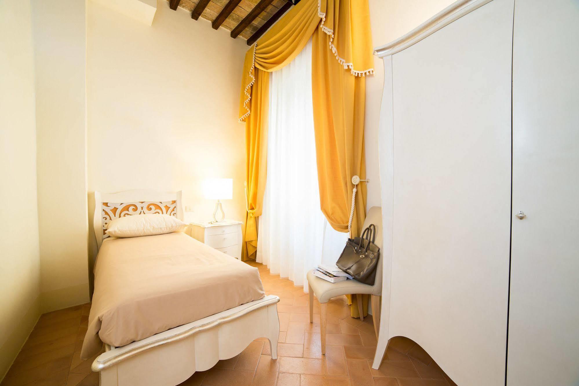 Palazzo Gentili Lägenhet San Severino Marche Exteriör bild